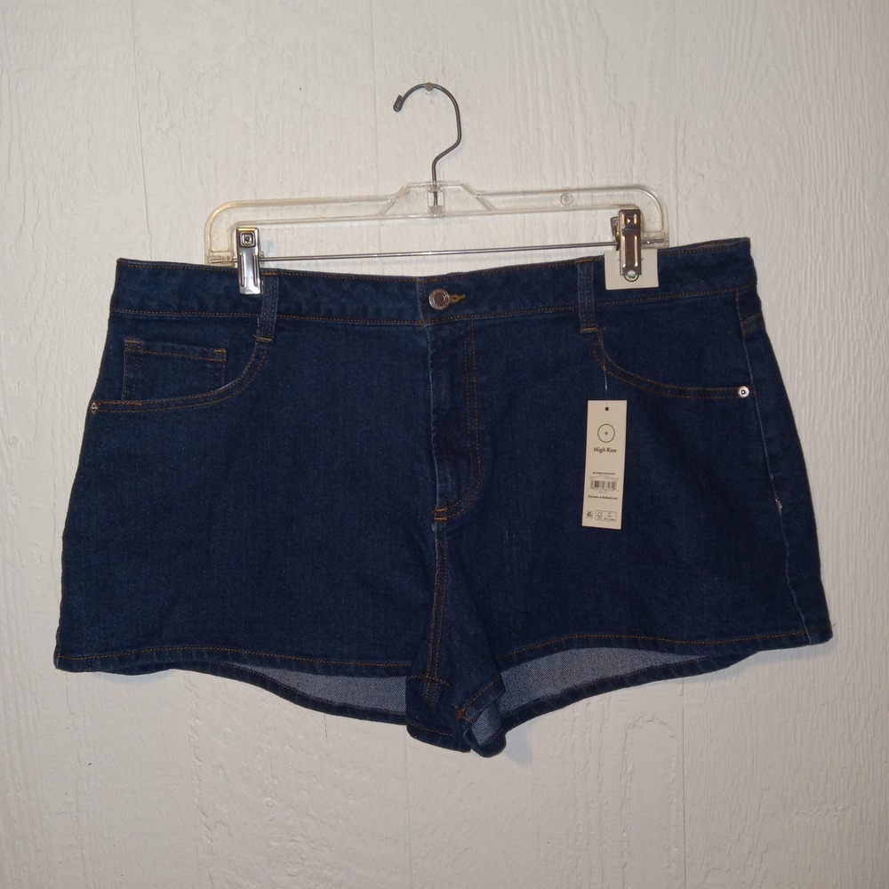 No Boundaries Denim Shorts Womens 18 Dark Blue High Rise Mom Short NWT